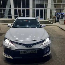 Toyota Camry 2021