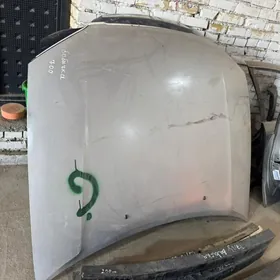 Camry 2000 (babycka) kapot