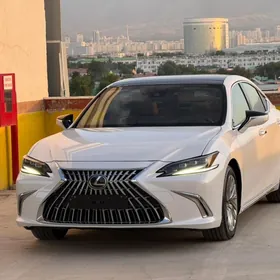 Lexus ES 350 2020