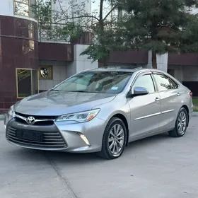 Toyota Camry 2017