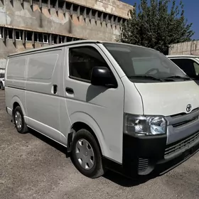 Toyota Hiace 2021