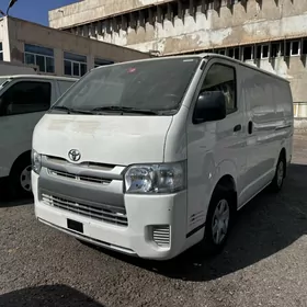 Toyota Hiace 2022
