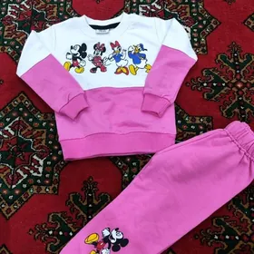 детские вещи.костюм и  куртка