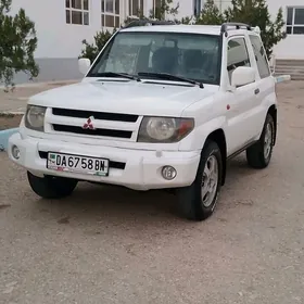Mitsubishi Pajero 1999
