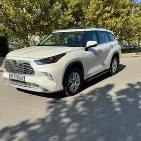 Toyota Highlander 2022