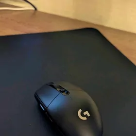 Logitech G304