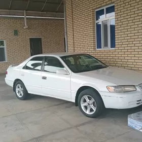 Toyota Camry 1999