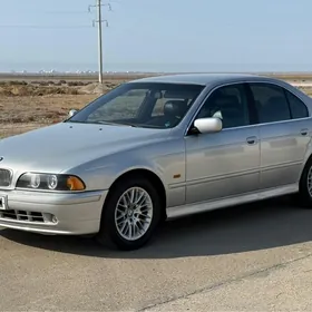 BMW E39 2001