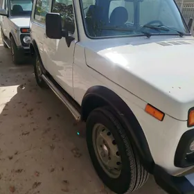 Lada Niva 2000