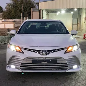 Toyota Camry 2018