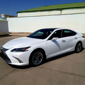 Lexus ES 350 2020