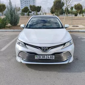 Toyota Camry 2020