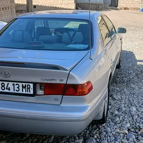 Toyota Camry 2001