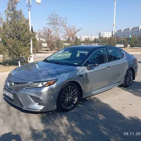 Toyota Camry 2018