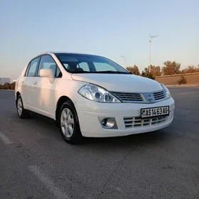 Nissan Versa 2011