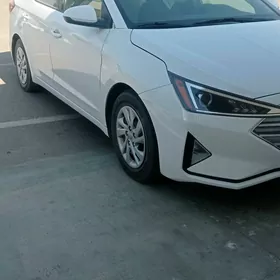 Hyundai Elantra 2020