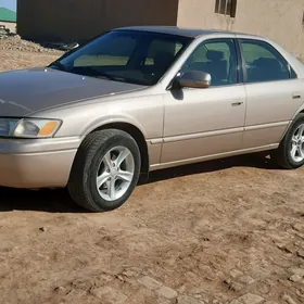 Toyota Camry 1999