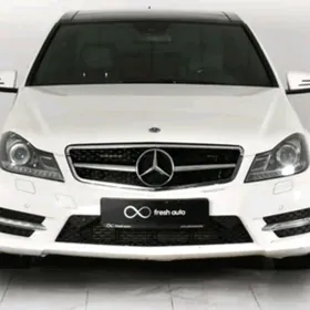 Mercedes-Benz C350 2012
