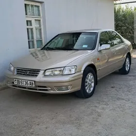 Toyota Camry 2000