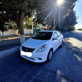 Nissan Versa 2013