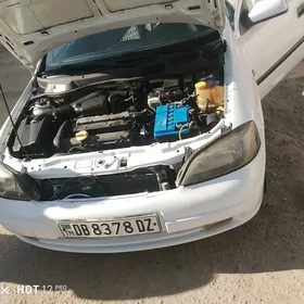 Opel Astra 2000