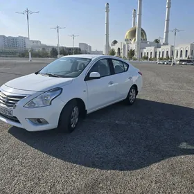Nissan Sunny 2022
