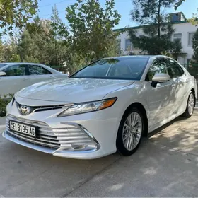 Toyota Camry 2020
