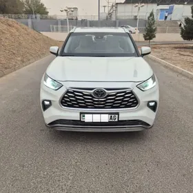 Toyota Highlander 2020
