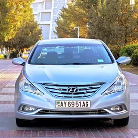 Hyundai Sonata 2011