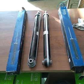 хундай саната задние амортизат2017годхундай санат