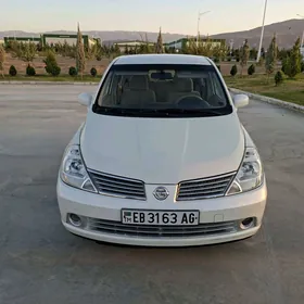 Nissan Tiida 2008
