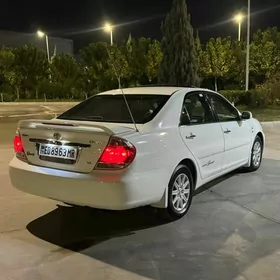 Toyota Camry 2004