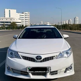 Toyota Camry 2014