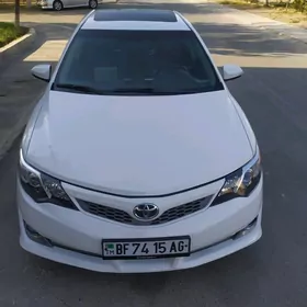 Toyota Camry 2014