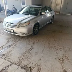 Toyota Avalon 2010