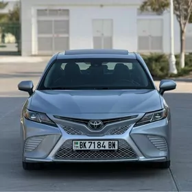 Toyota Camry 2018