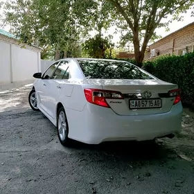 Toyota Camry 2014