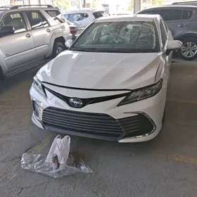 Toyota Camry Hybrid 2022