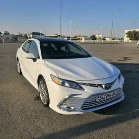 Toyota Camry 2022