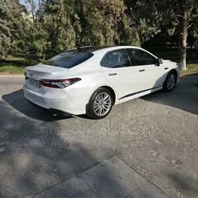 Toyota Camry 2023