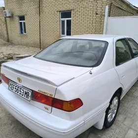 Toyota Camry 2001