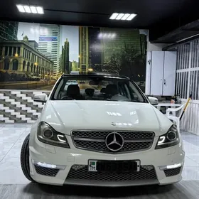 Mercedes-Benz C300 2010