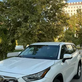 Toyota Highlander 2020