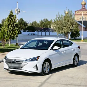Hyundai Elantra 2020