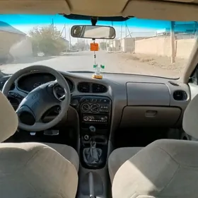 Hyundai Elantra 1996