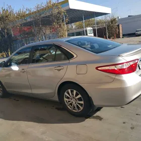 Toyota Camry 2015