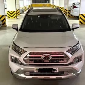 Toyota RAV4 2019