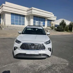 Toyota Highlander 2020