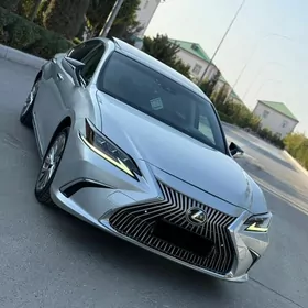 Lexus ES 350 2019