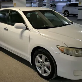 Toyota Camry 2011